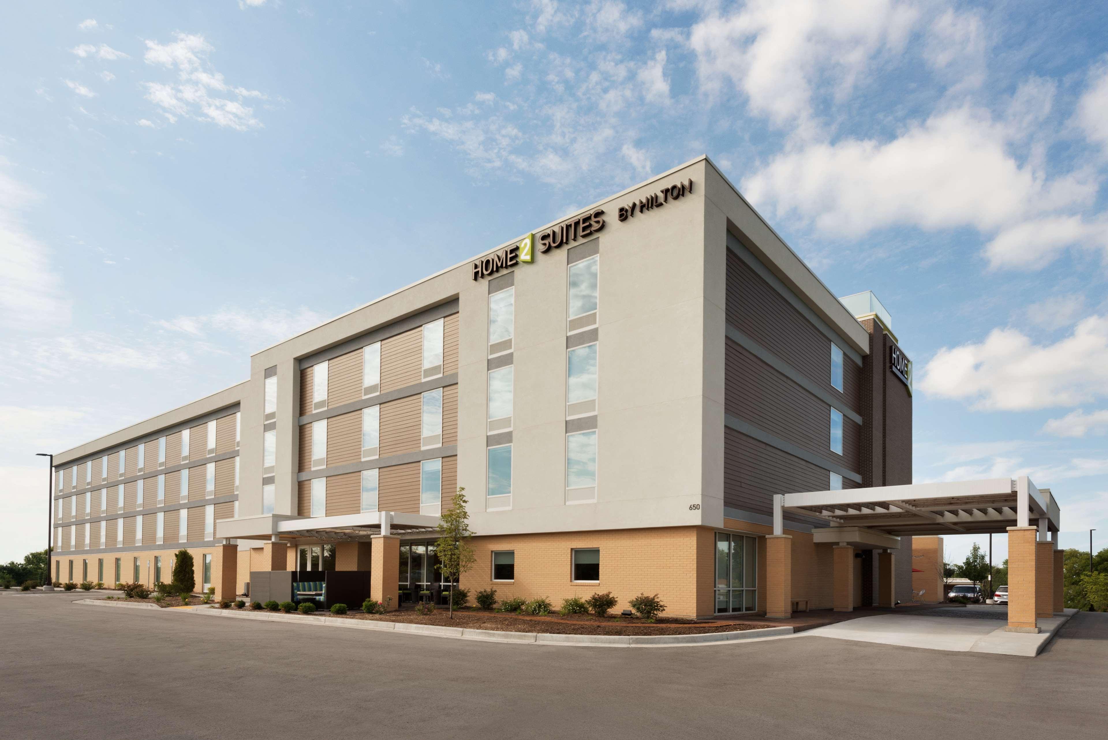 Home2 Suites By Hilton Milwaukee Brookfield Waukesha Exterior photo